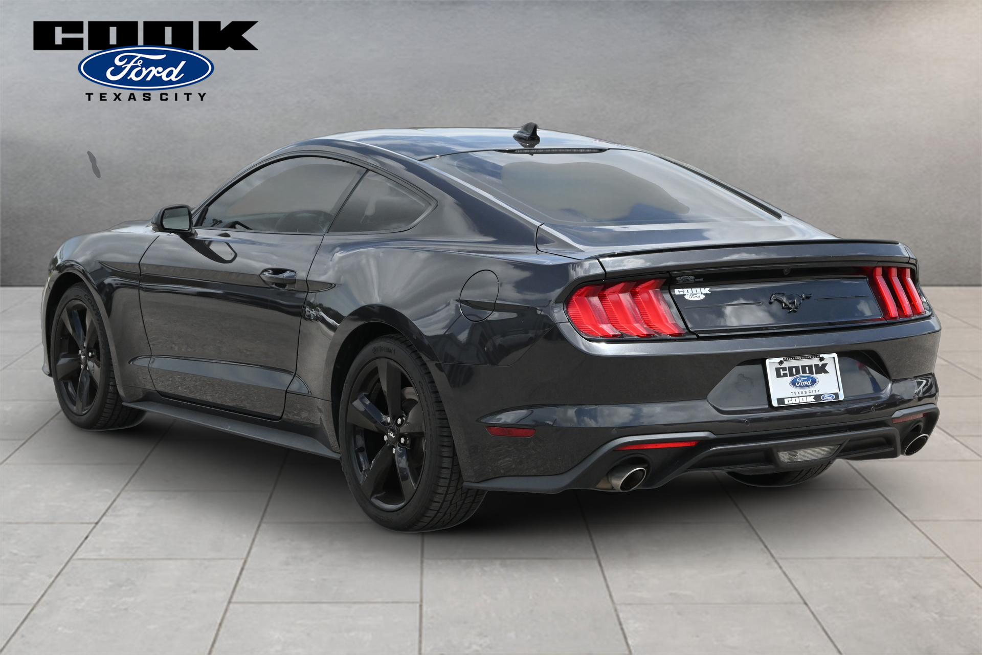 2022 Ford Mustang EcoBoost - 3