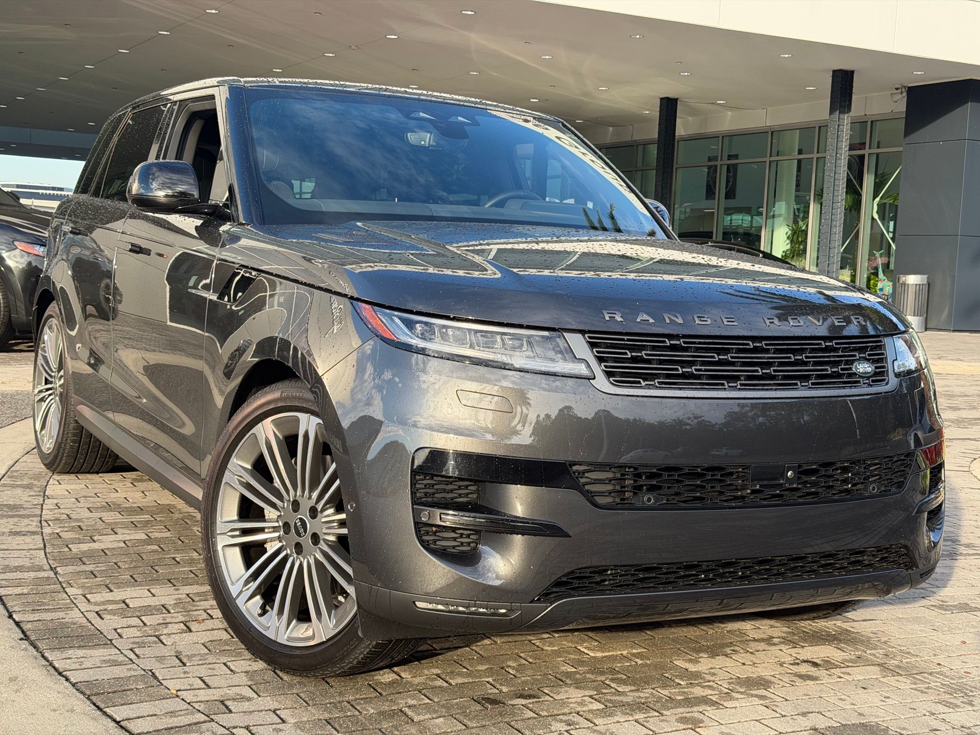 2025 Land Rover Range Rover Sport P360 SE AWD