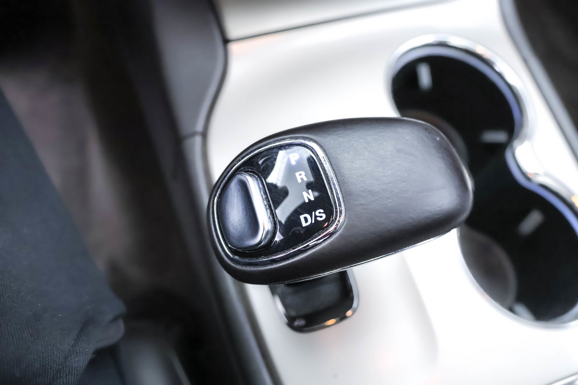 2014 JEEP GRAND CHEROKEE - Image 13