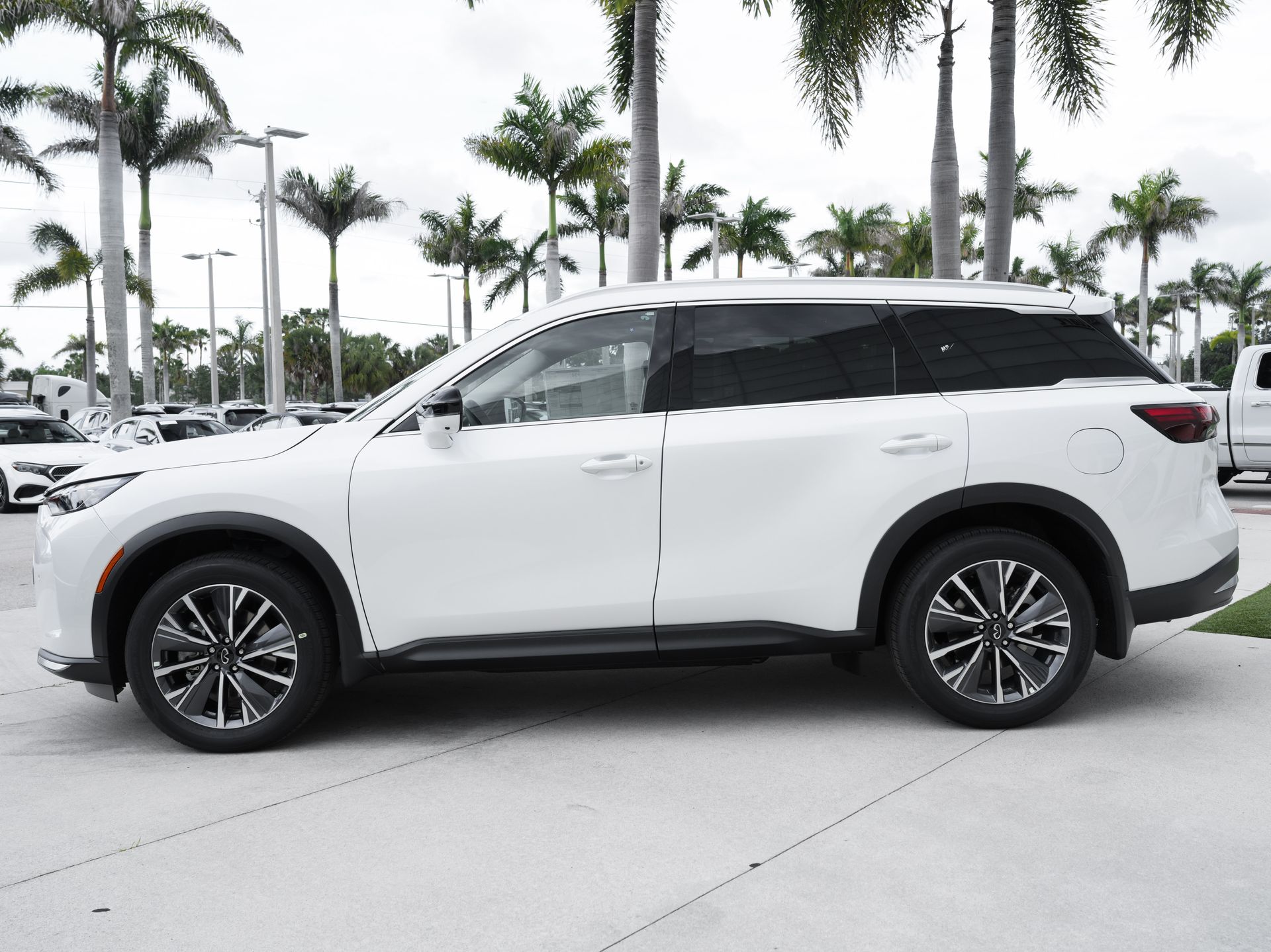 new 2027 INFINITI QX60 car, priced at $54,155