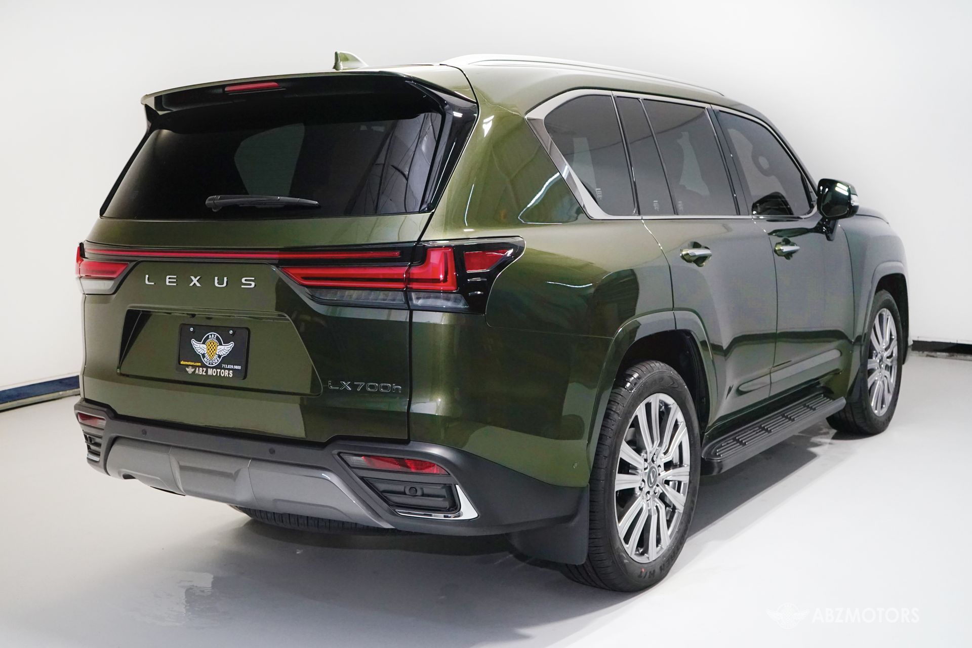 View vehicle photo 6