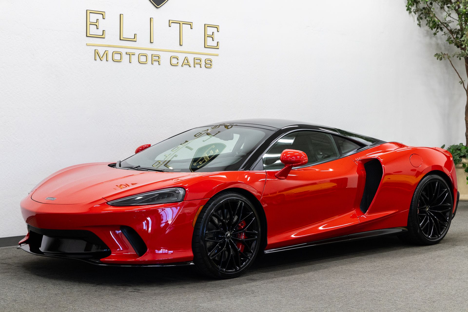 Vermillion Red 2021 McLaren GT Coupe Rear-Wheel Drive 7-Speed Automatic