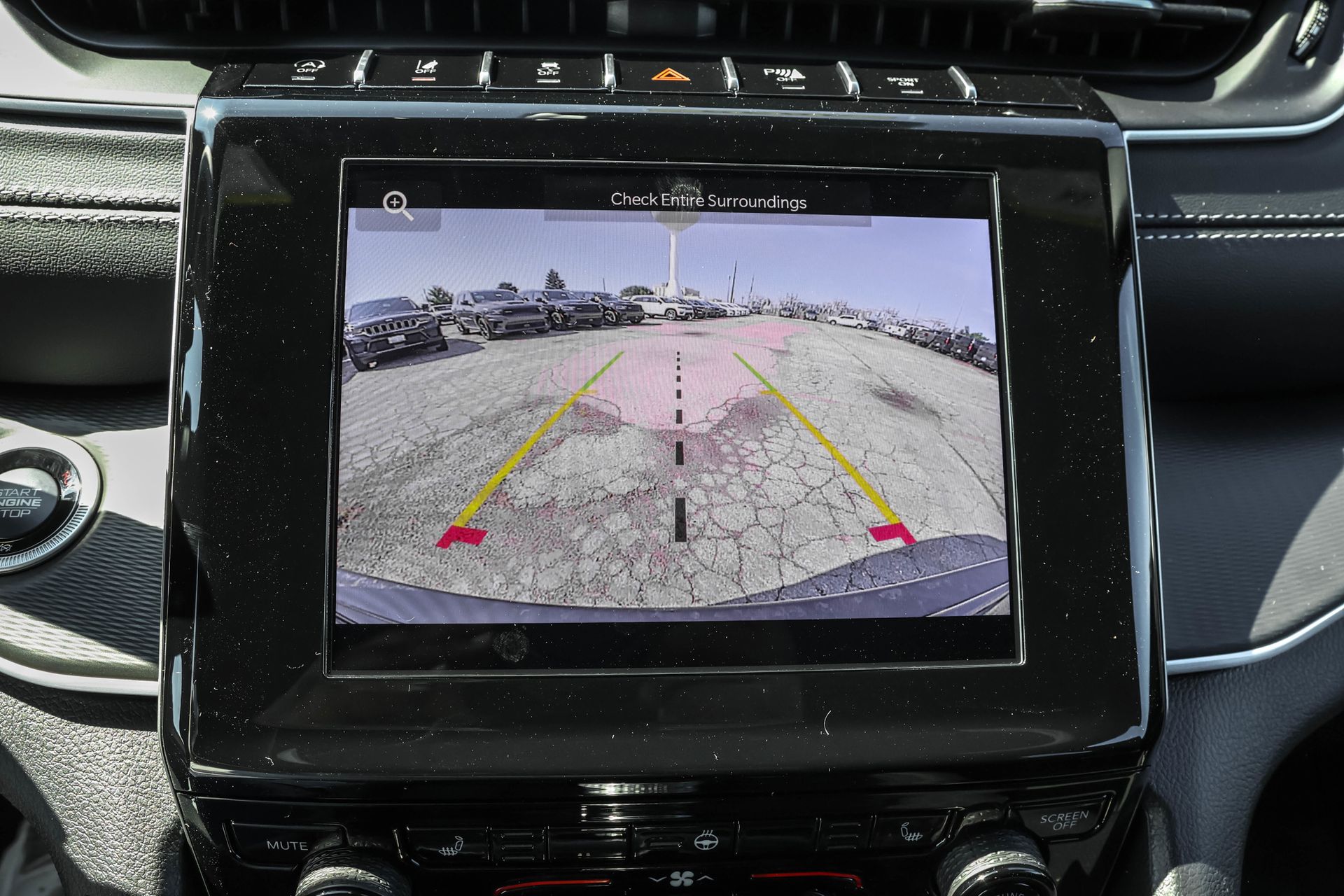 2025 JEEP GRAND CHEROKEE - Image 18