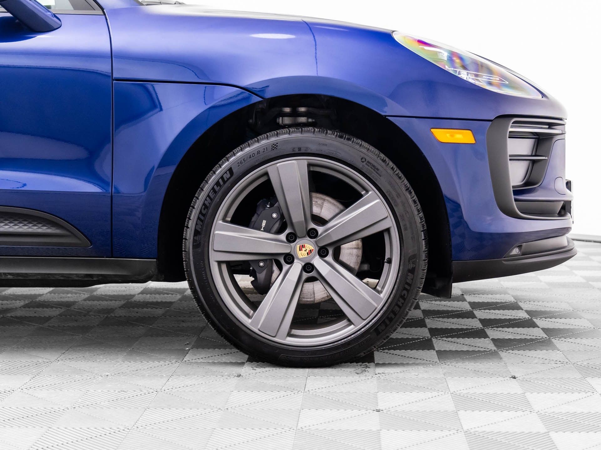 2024 Porsche Macan  photo