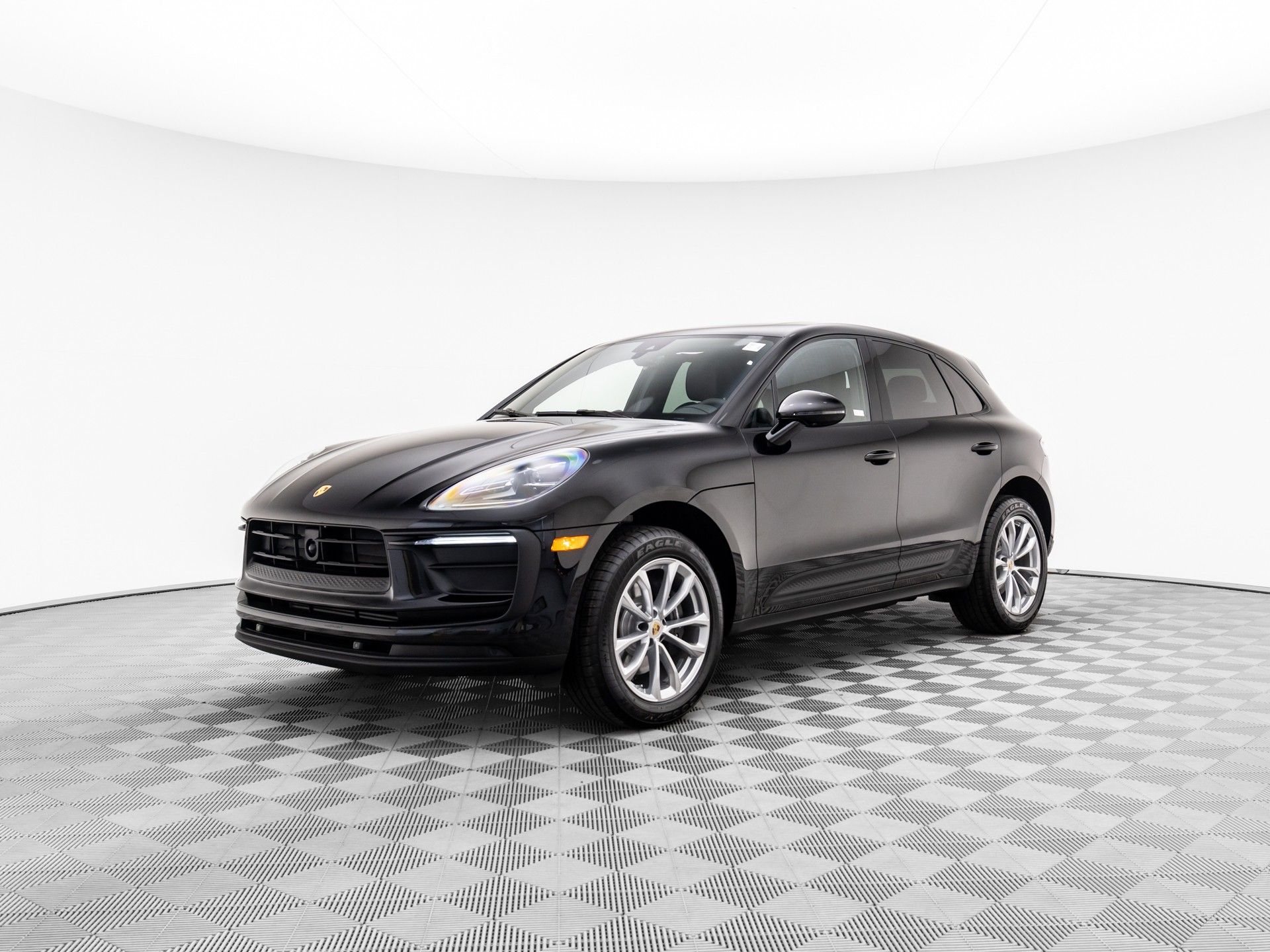 2024 Porsche Macan  photo