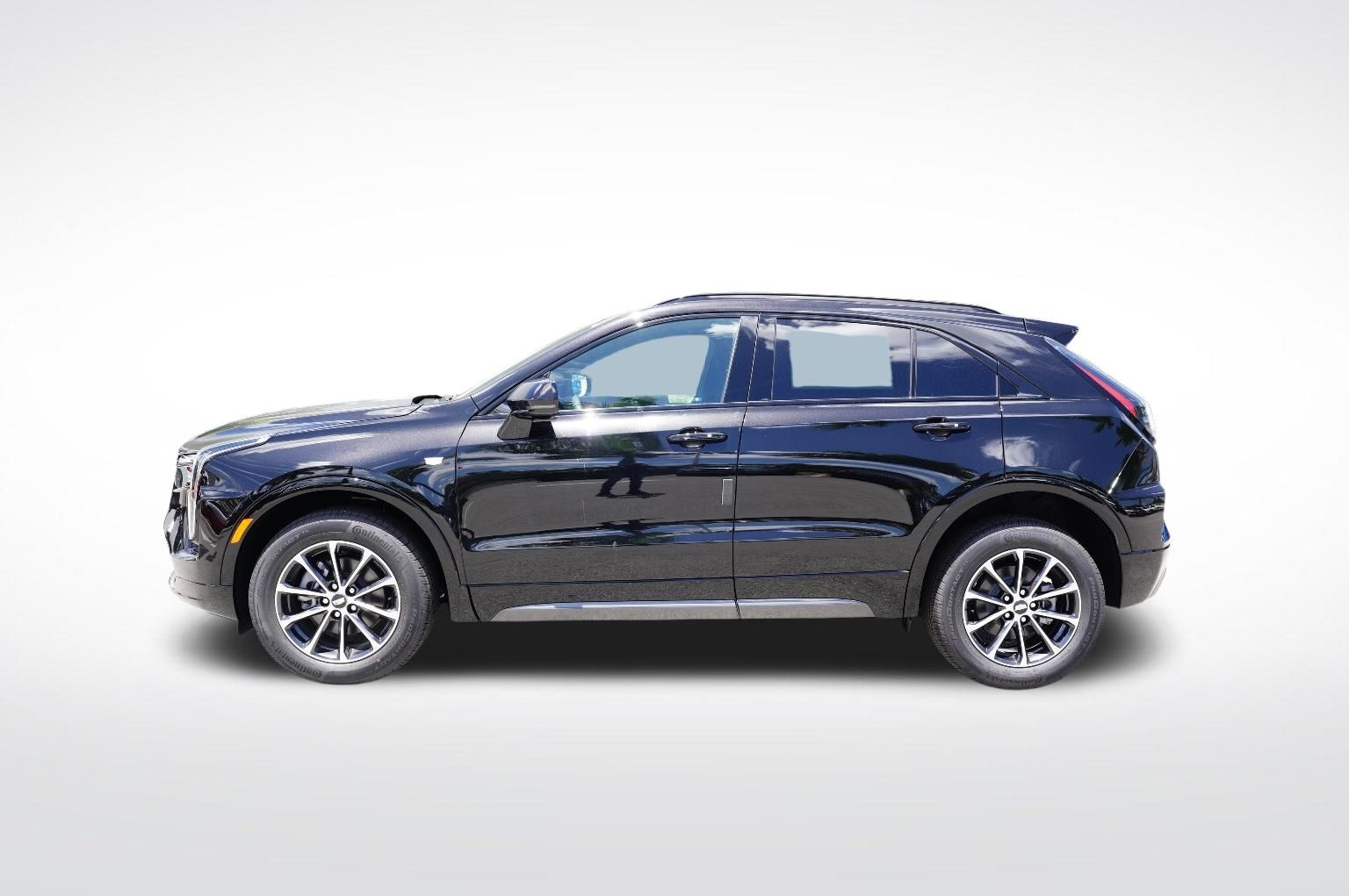 2024 Cadillac XT4 Sport 2