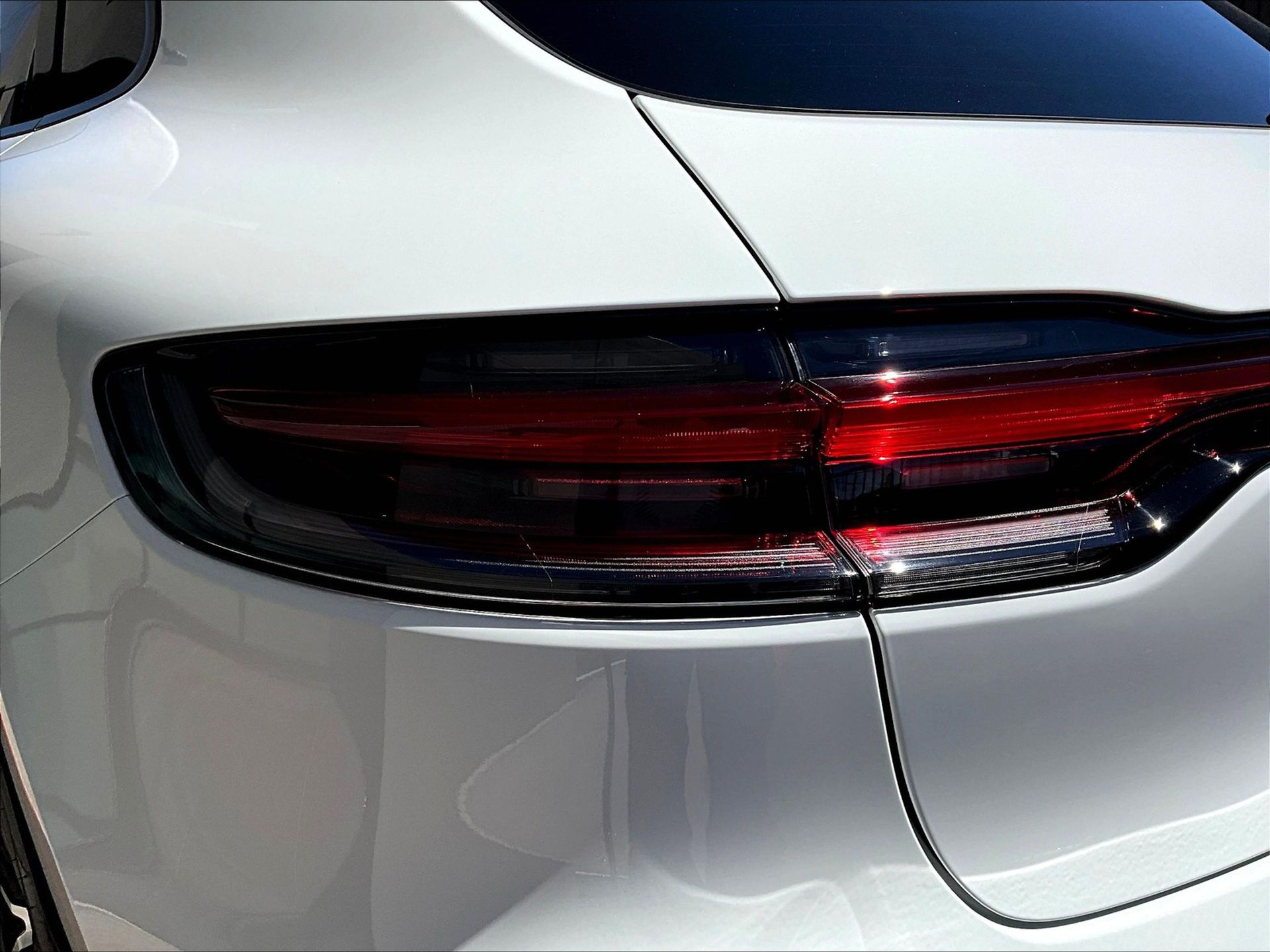 2025 Macan picture #19