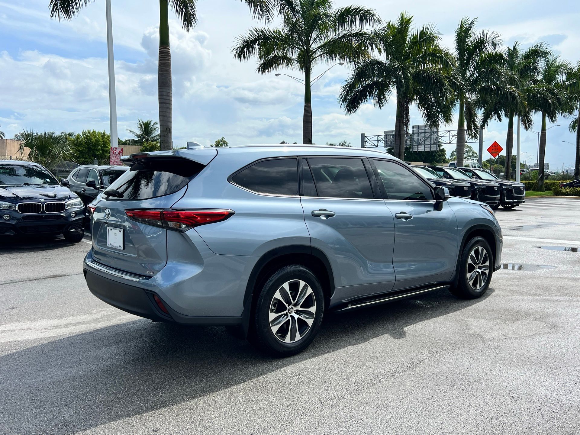 2022 Toyota Highlander XLE 24