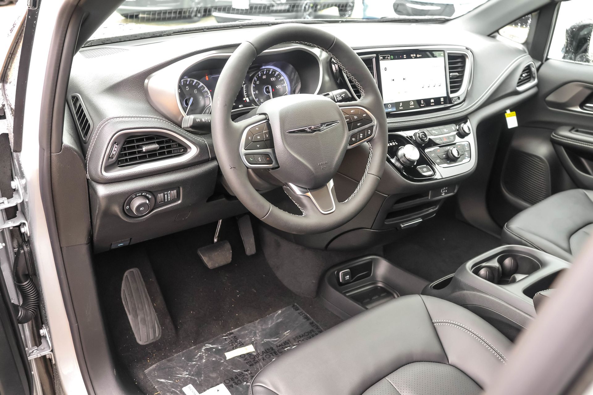 2026 CHRYSLER PACIFICA - Image 3