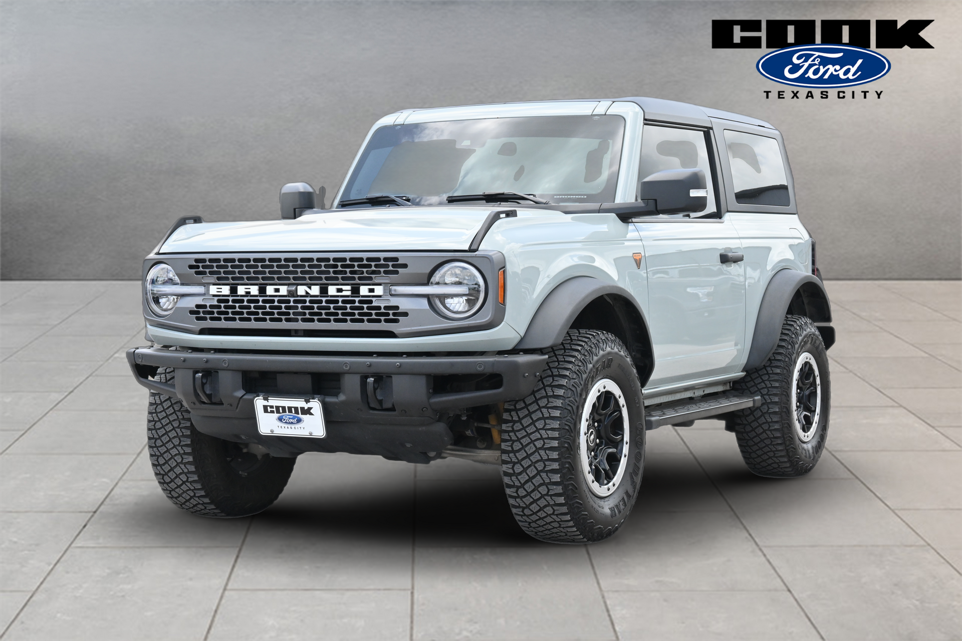 2023 Ford Bronco Badlands Gray at Shottenkirk Kia Fort Bend