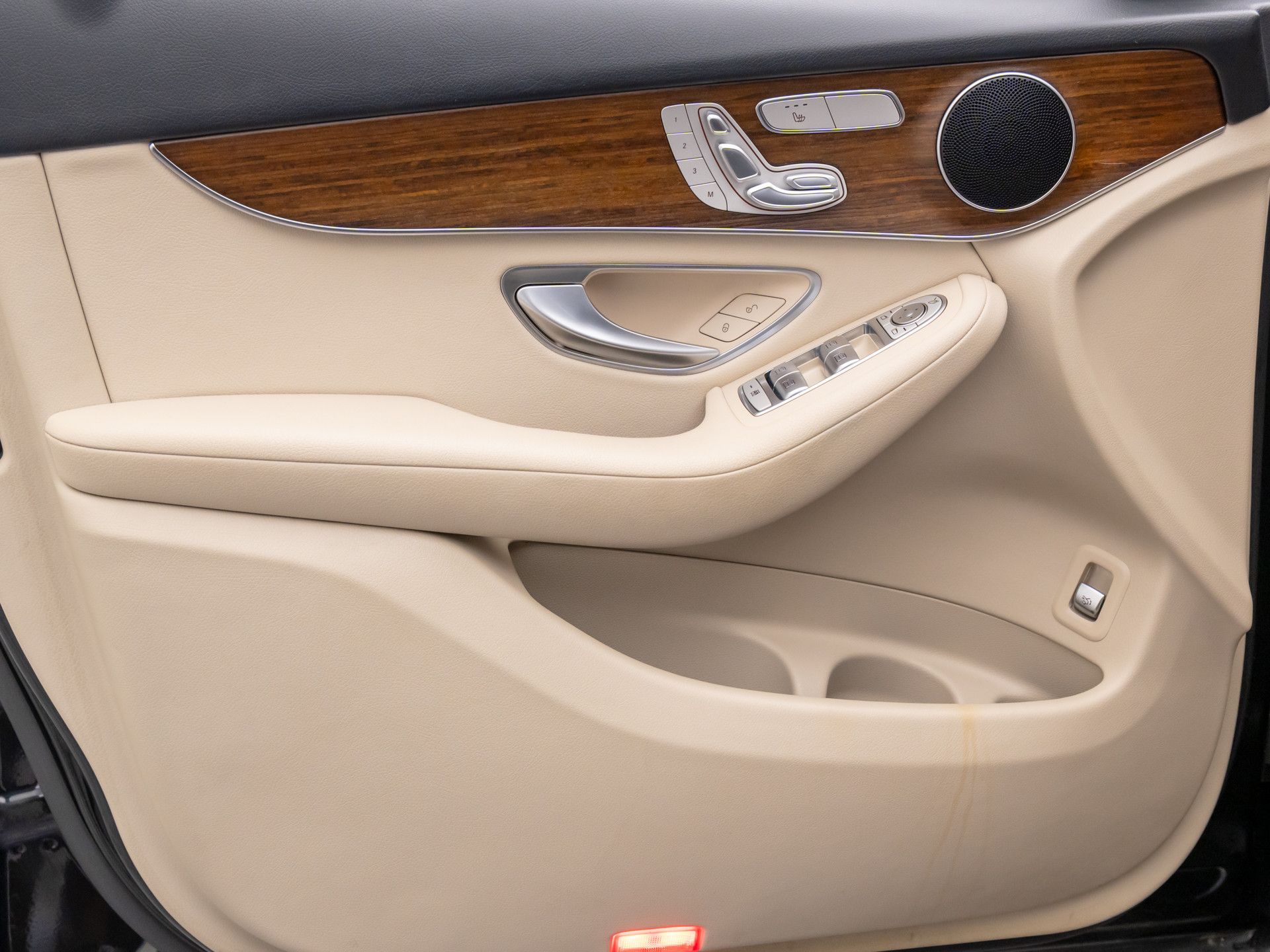 2022 Mercedes-Benz GLC GLC 300 photo