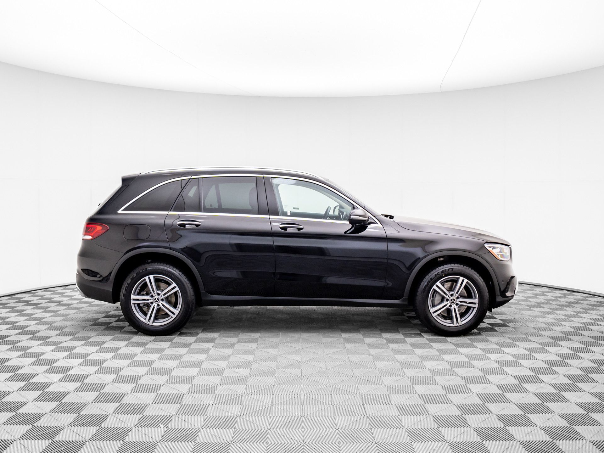 2022 Mercedes-Benz GLC GLC 300 photo
