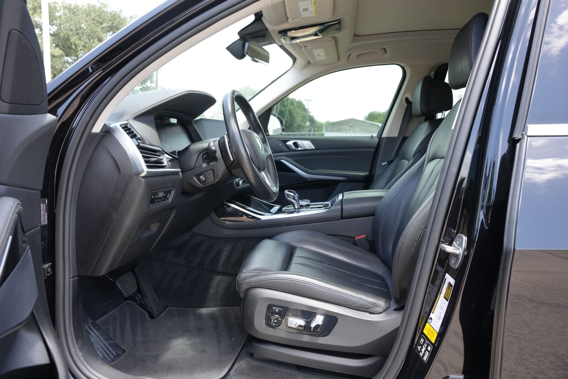 2022 BMW X7 xDrive40i Black at Bayway Cadillac of The Woodlands