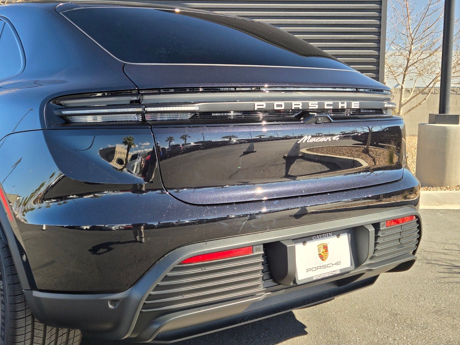 2025 Macan Electric 4 picture #7