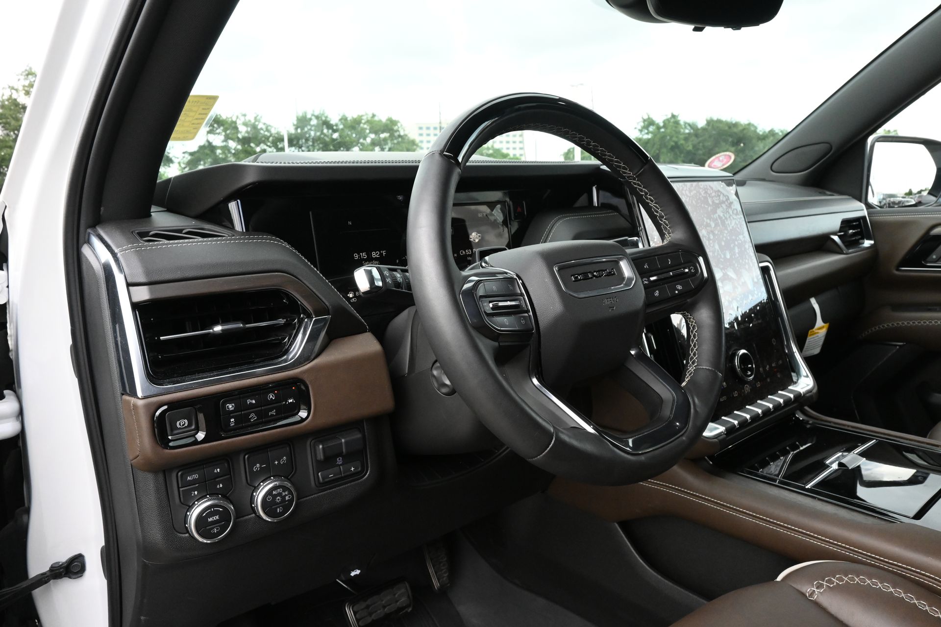 2025 GMC Yukon Denali Ultimate White at Community Honda