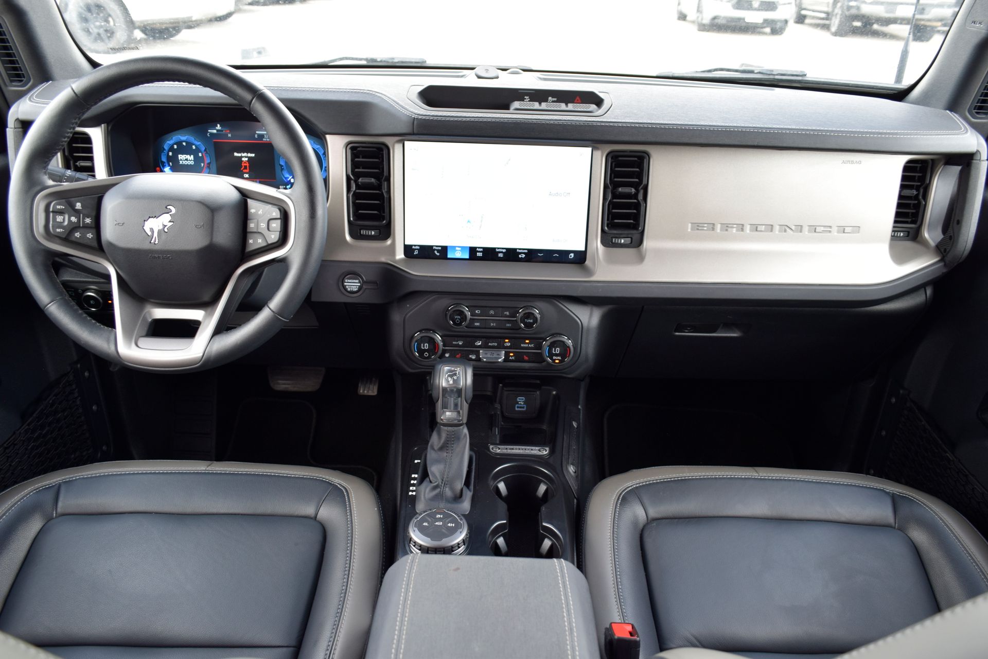 2025 Ford Bronco Outer Banks - 4