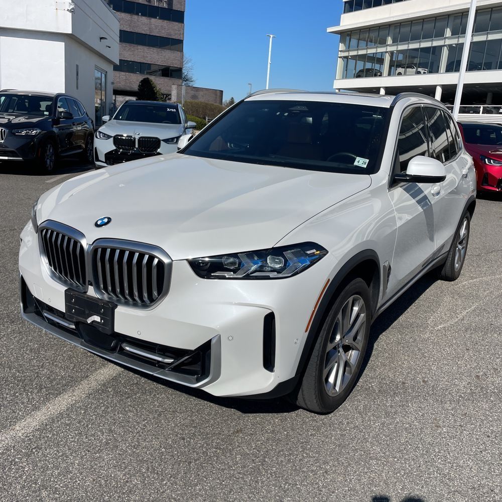 Mineral White Metallic 2024 BMW X5 xDrive40i AWD SUV / Crossover All-Wheel Drive 8-Speed Automatic
