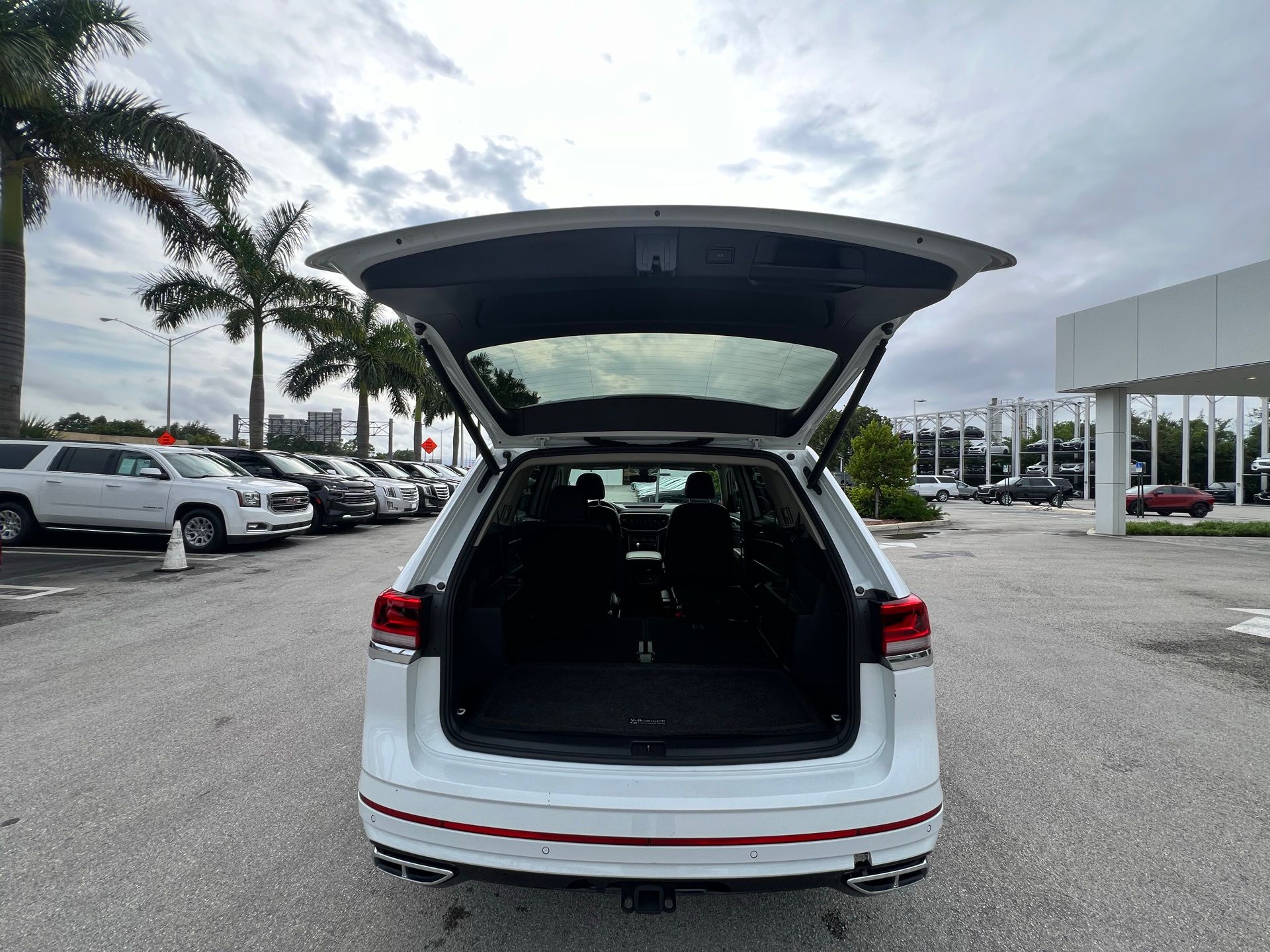 2022 Volkswagen Atlas 3.6L V6 SEL R-Line 19