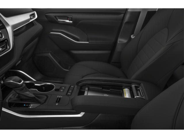 2022 Toyota Highlander Platinum  at Gullo Toyota