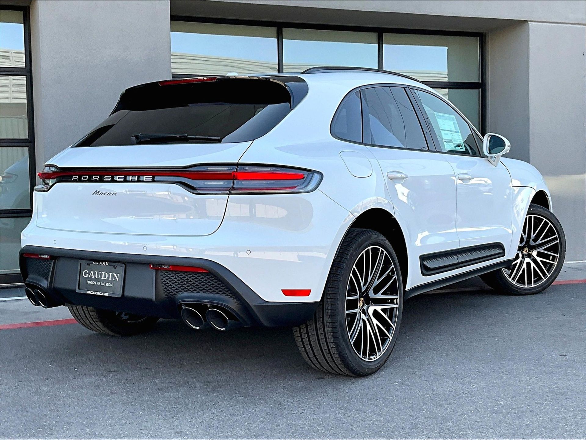 2025 Macan picture #6