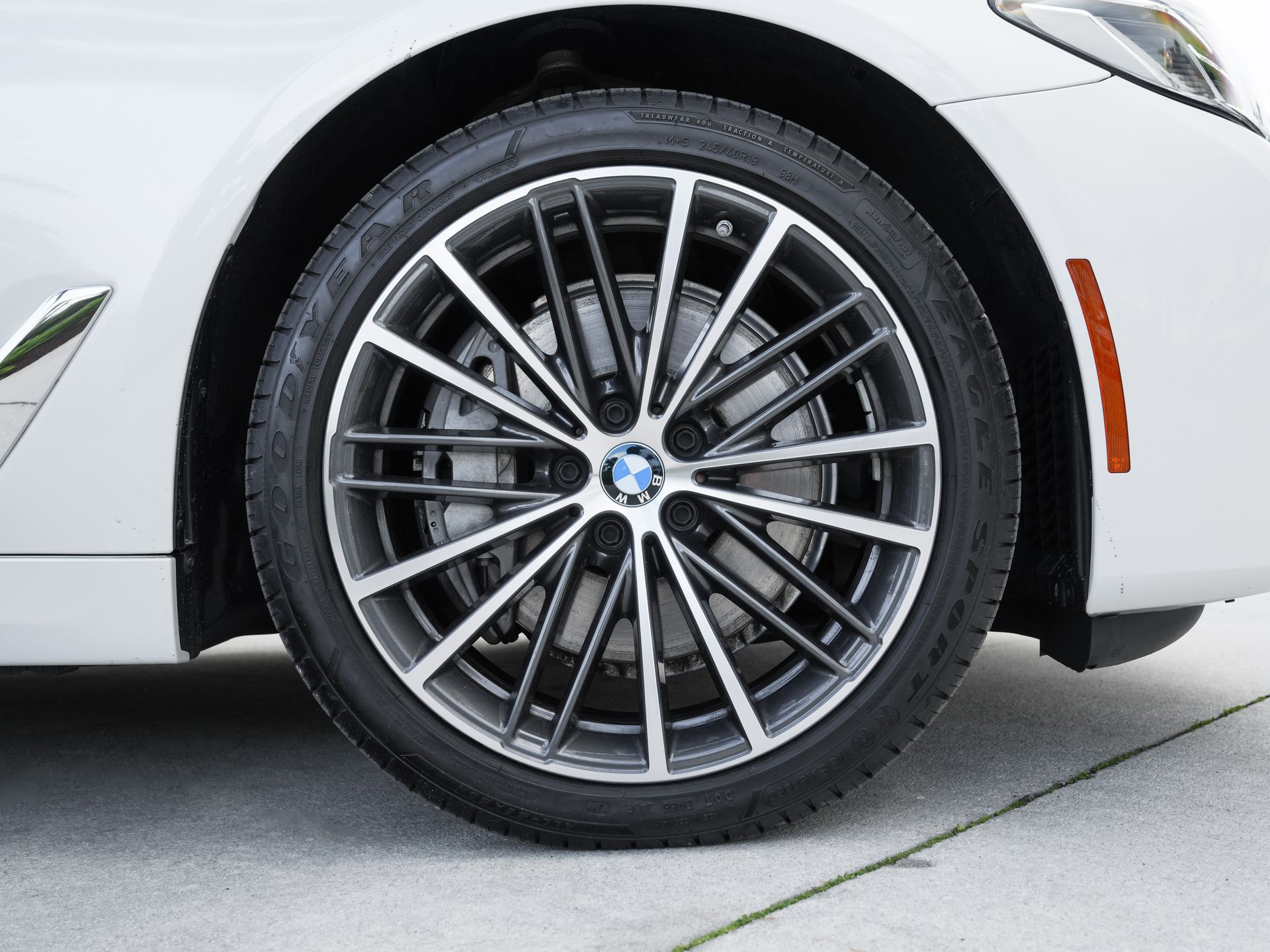2023 BMW 5 Series 540i - Photo 27