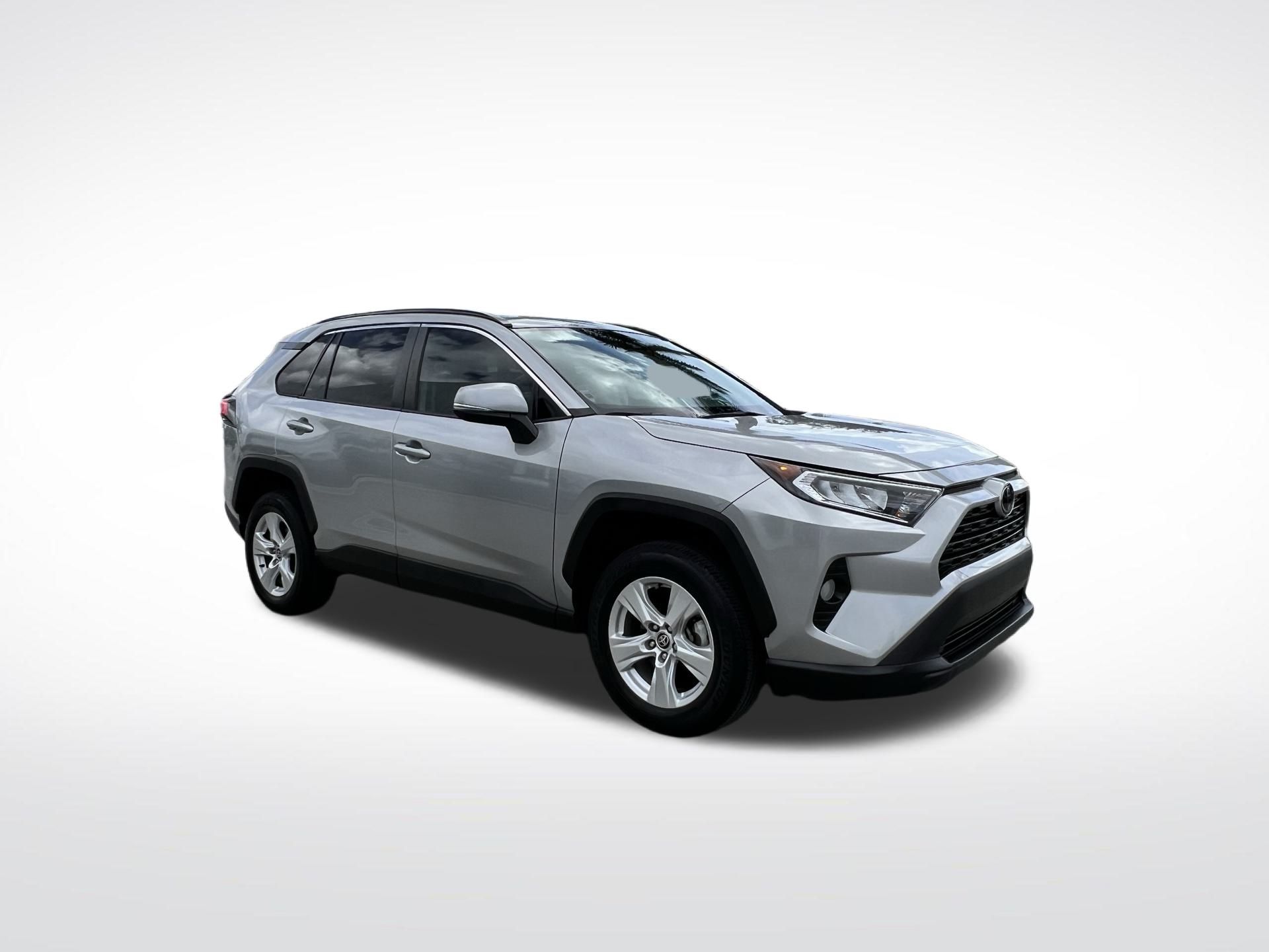 2021 Toyota RAV4 XLE 23