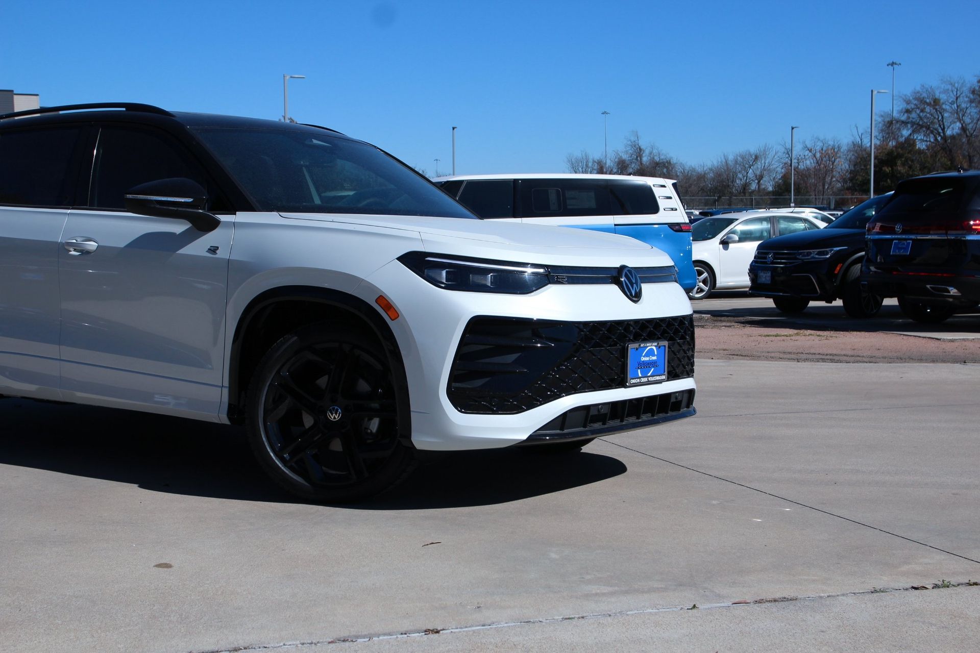 View vehicle photo 2