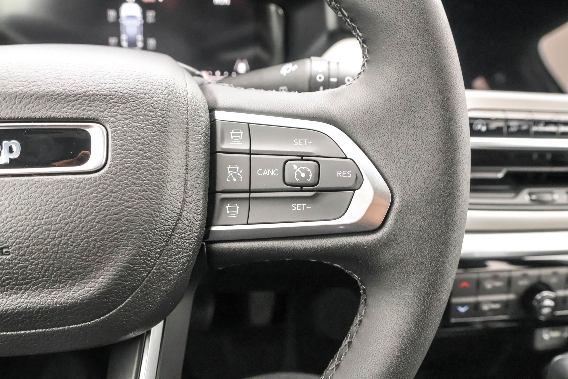 2026 JEEP COMPASS - Image 26