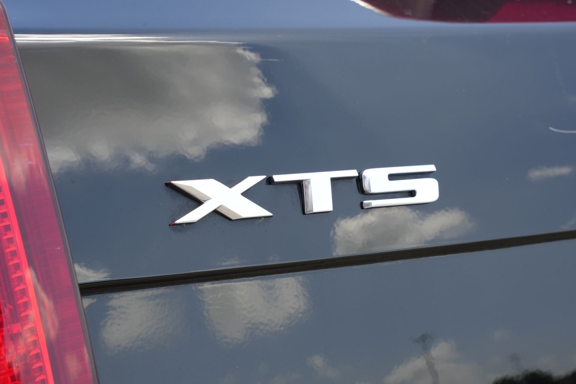 2016 Cadillac XTS Luxury Black at Tom Peacock Cadillac