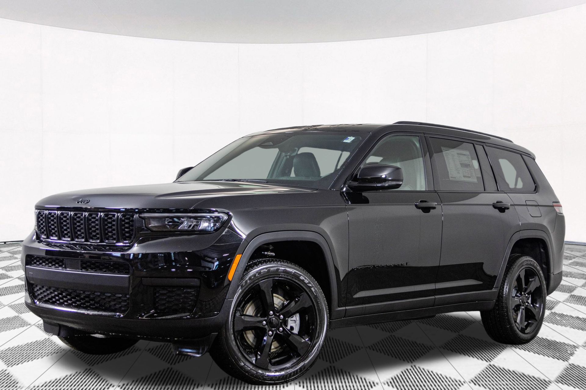 2025 JEEP GRAND CHEROKEE L - Image 2