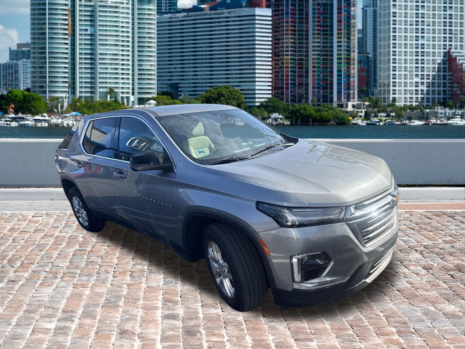 Sterling Gray Metallic 2023 Chevrolet Traverse SUV / Crossover Front-Wheel Drive 9-Speed Automatic