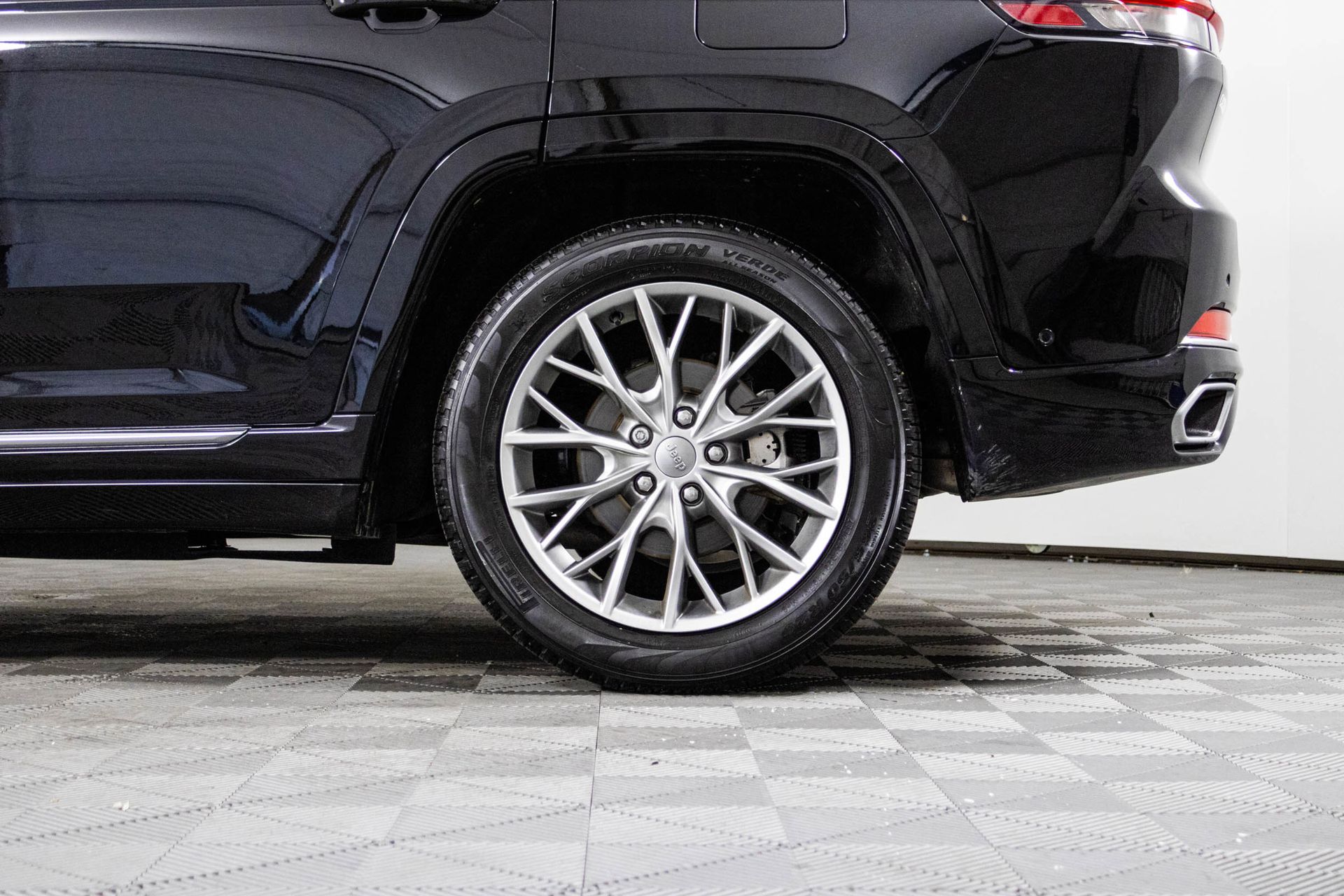 2023 JEEP GRAND CHEROKEE - Image 48