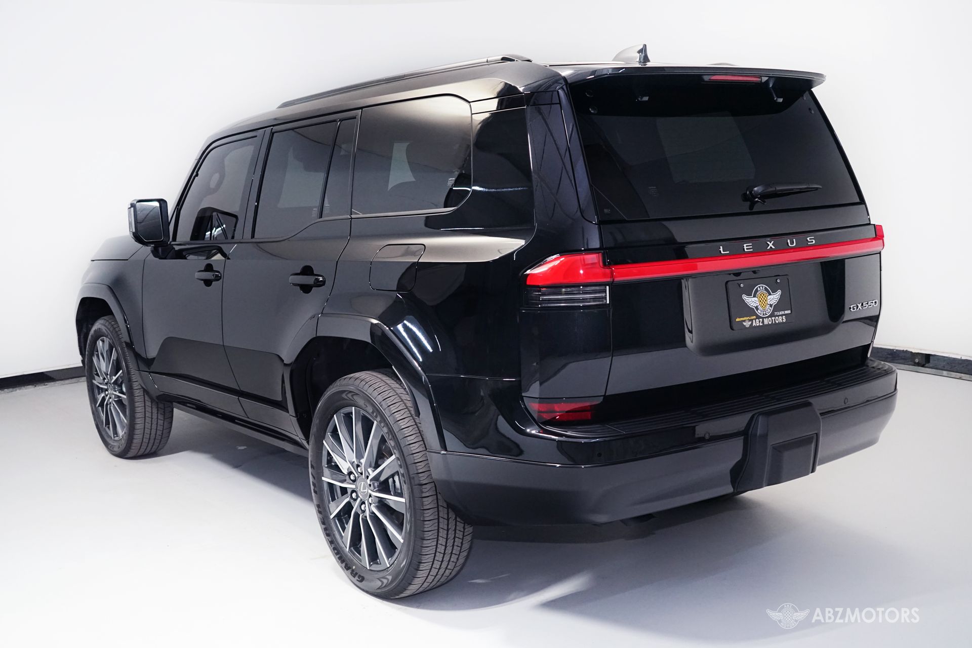 View vehicle photo 7