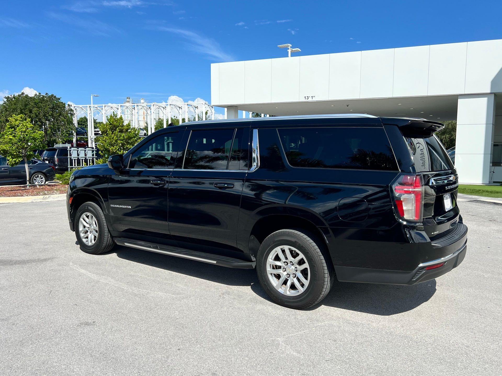 2021 Chevrolet Suburban LT 27