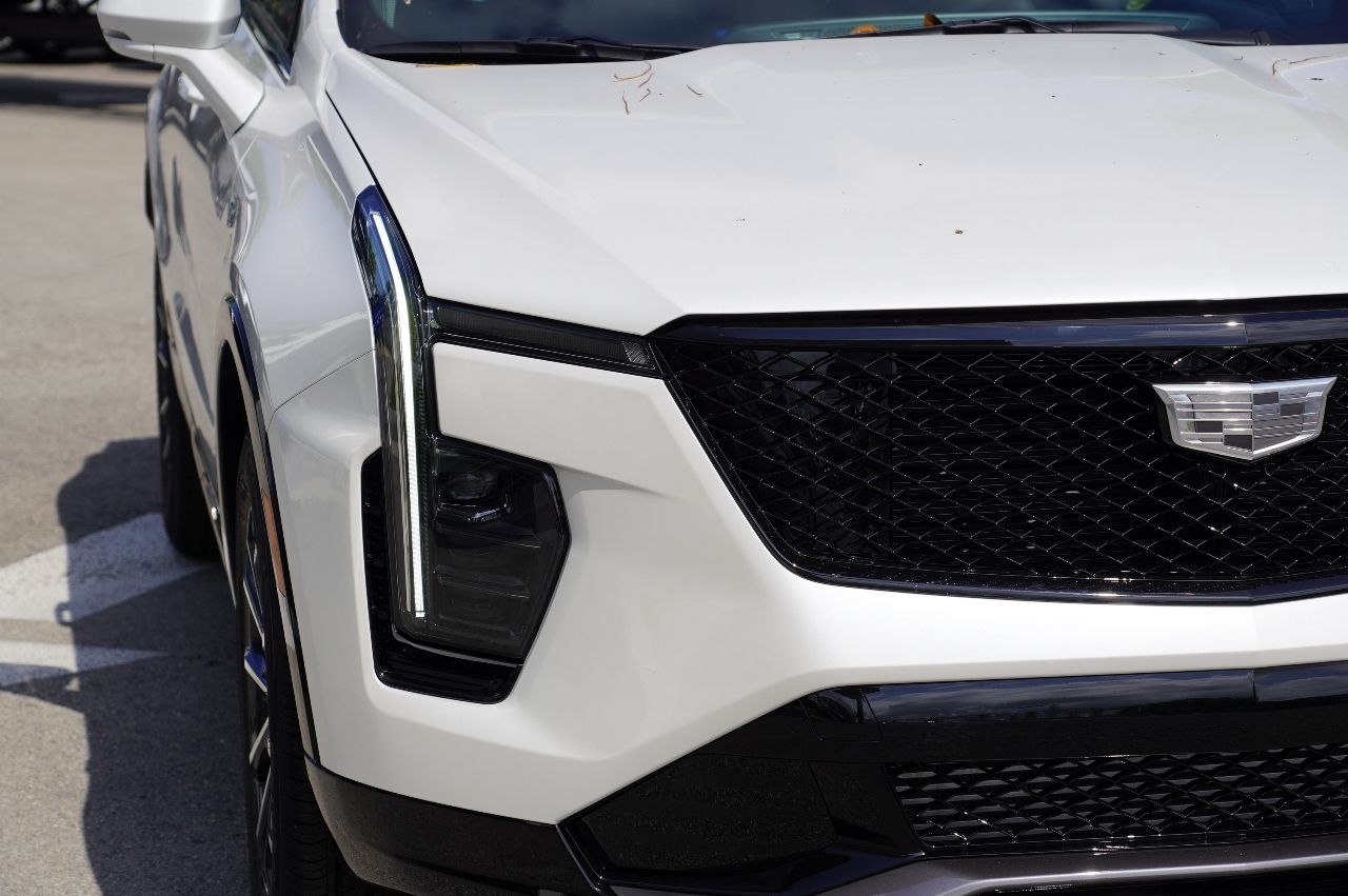 2024 Cadillac XT4 Sport 10