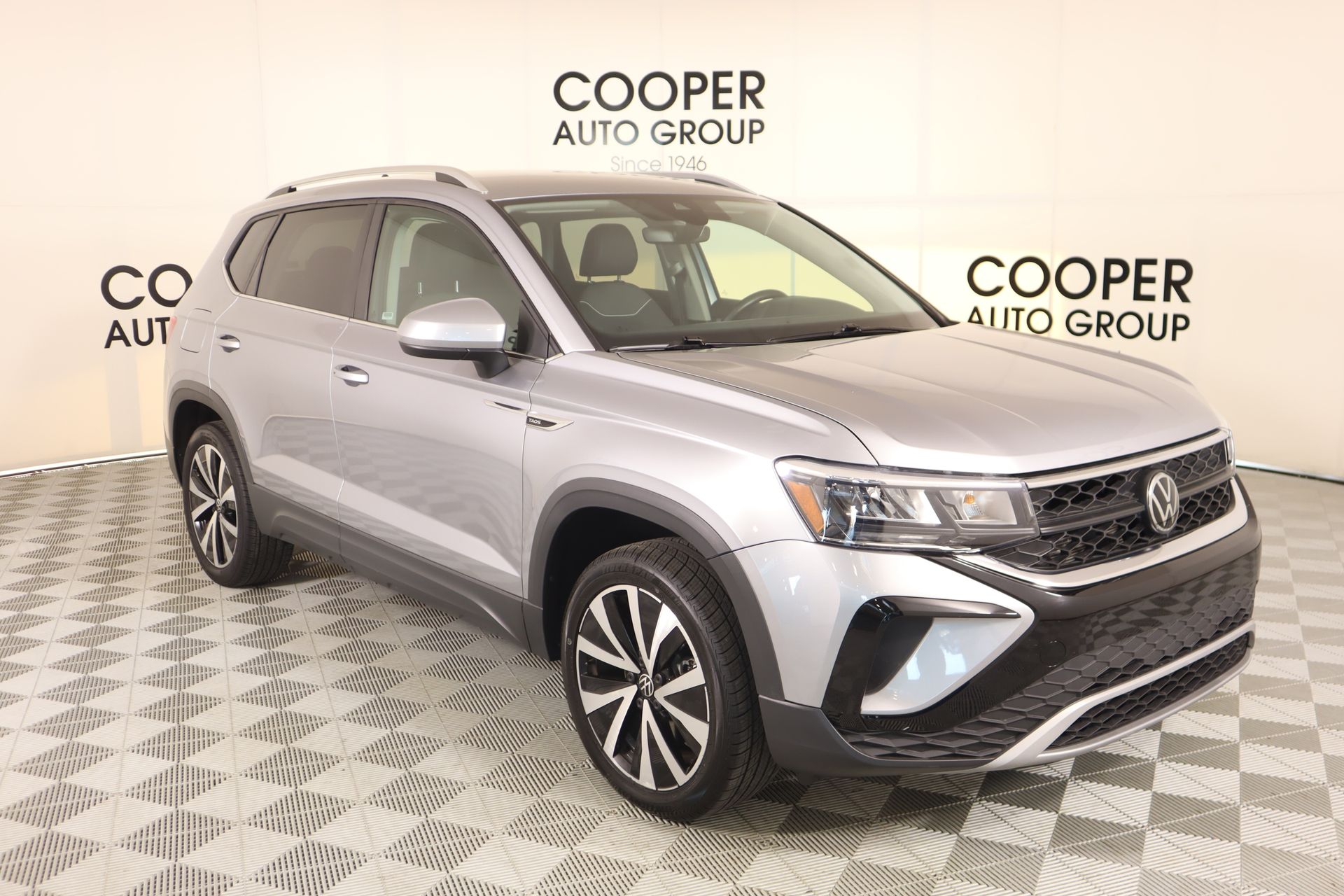 2024 Volkswagen Taos SE FWD