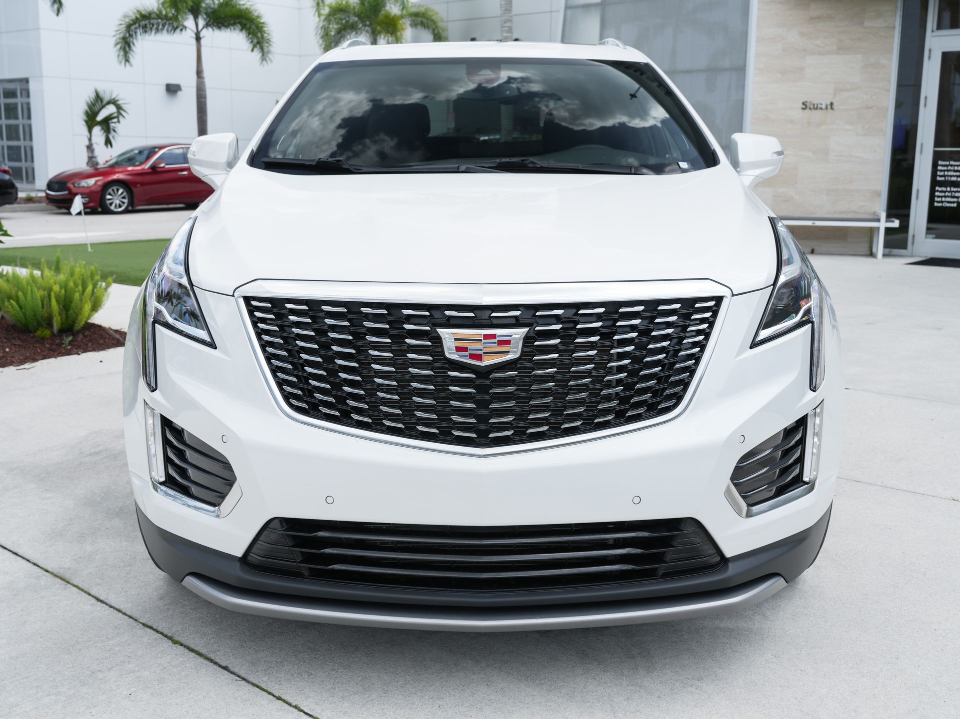 used 2025 Cadillac XT5 car, priced at $40,300