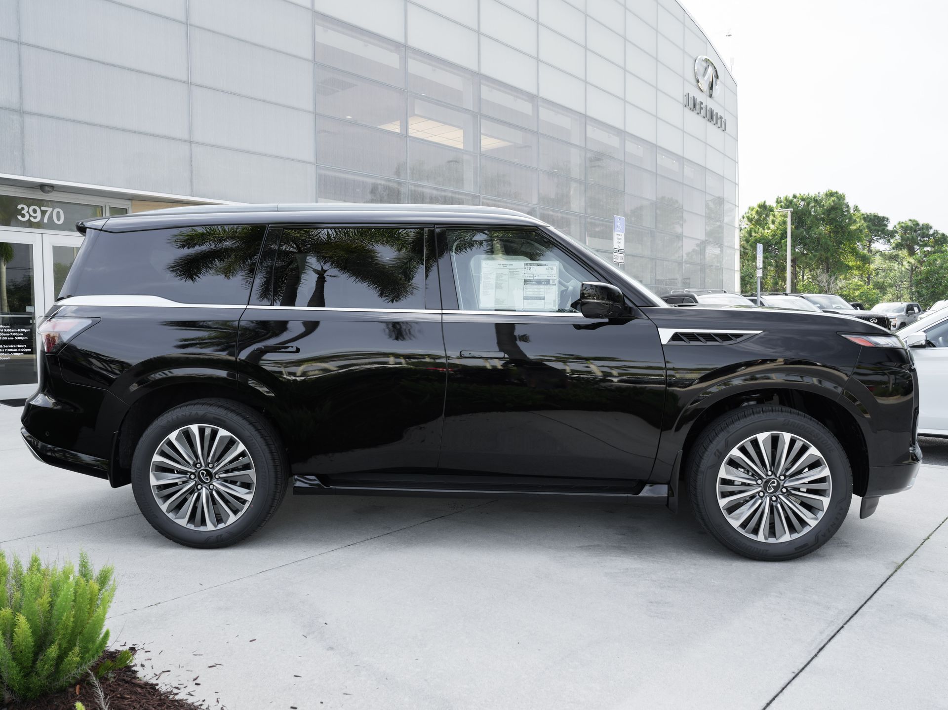 new 2026 INFINITI QX80 car, priced at $79,327