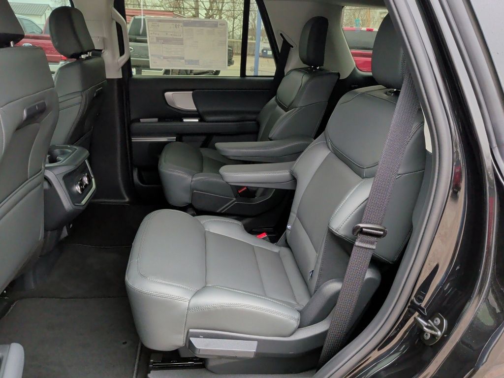 2026 Ford Expedition Active - 10