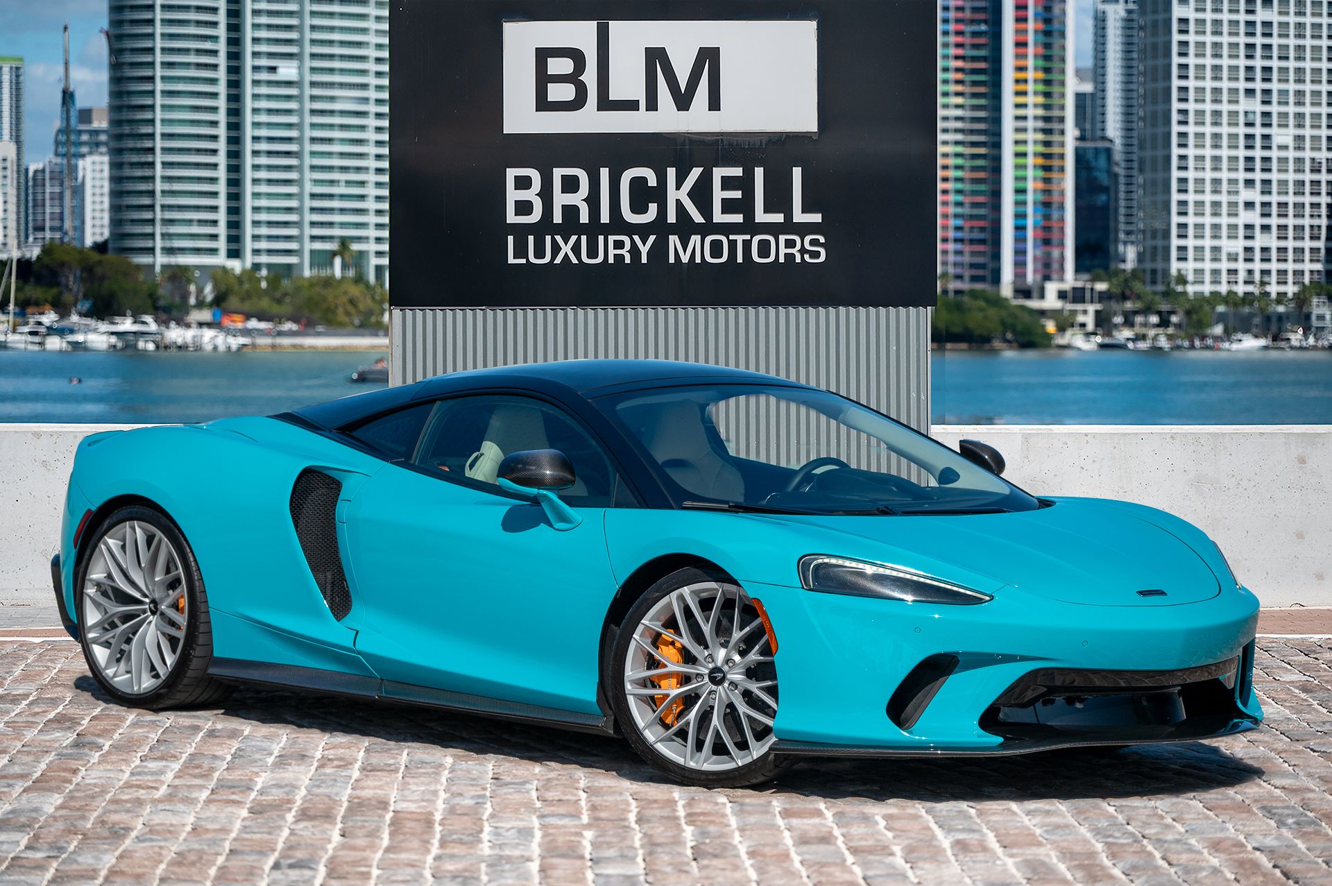 2023 McLaren GT Base