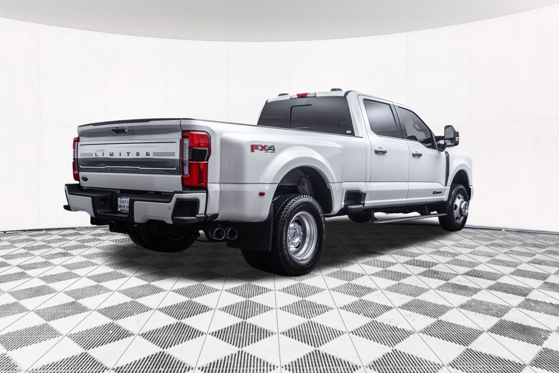 2024 FORD F-350 - Image 12