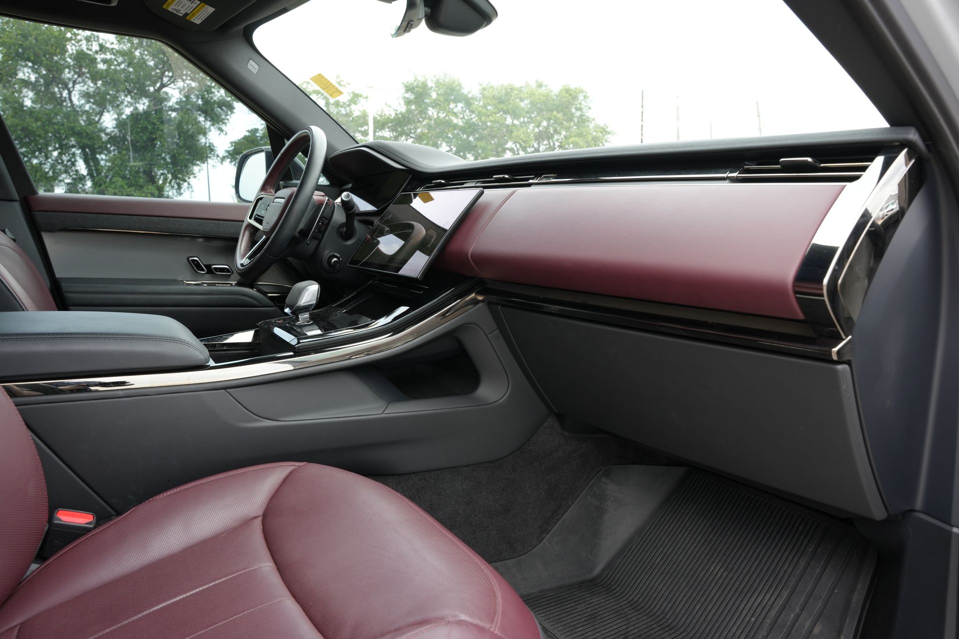 2024 Land Rover Range Rover Sport Dynamic SE  at Ultimate Motorsports