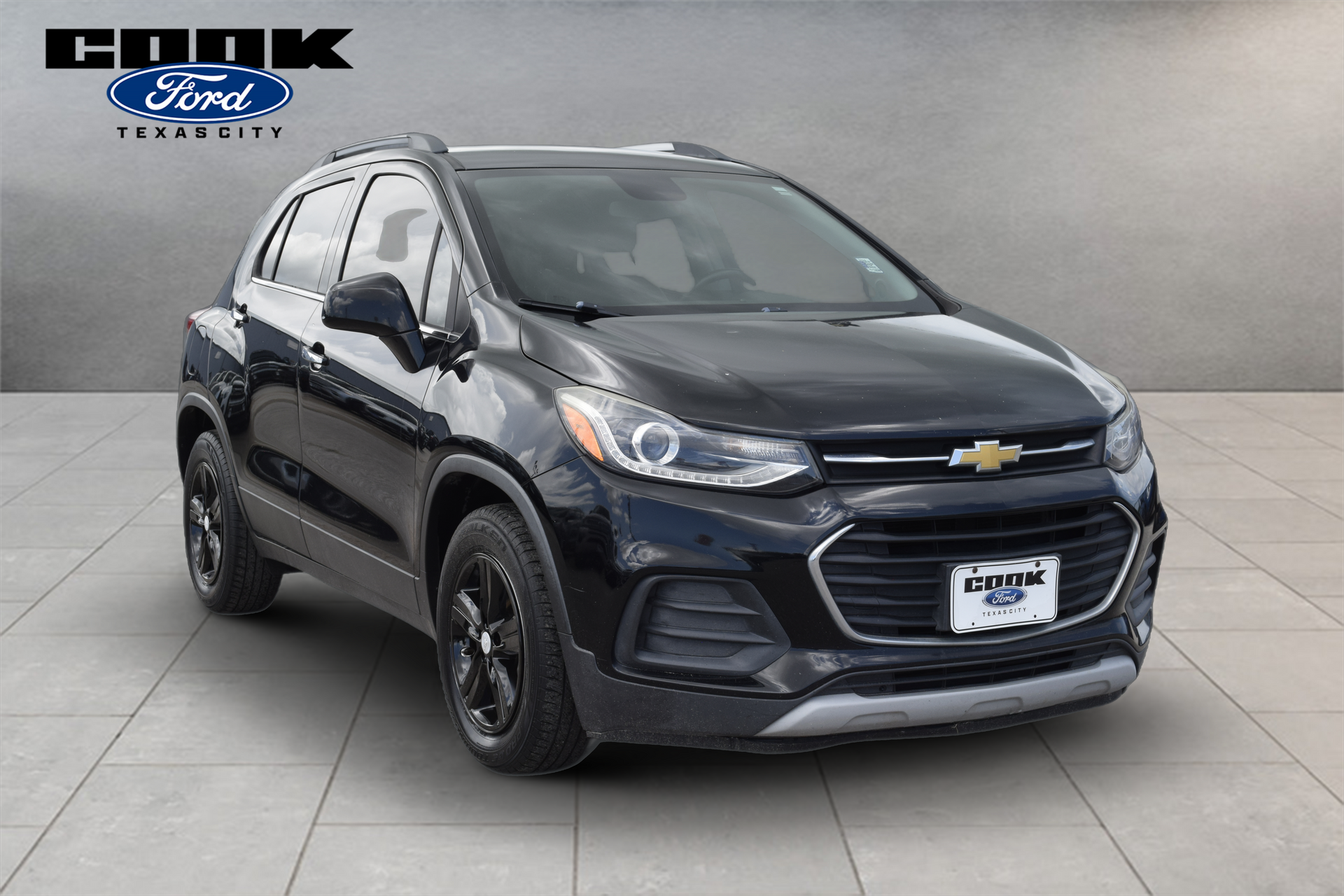 2019 Chevrolet Trax LT - 1