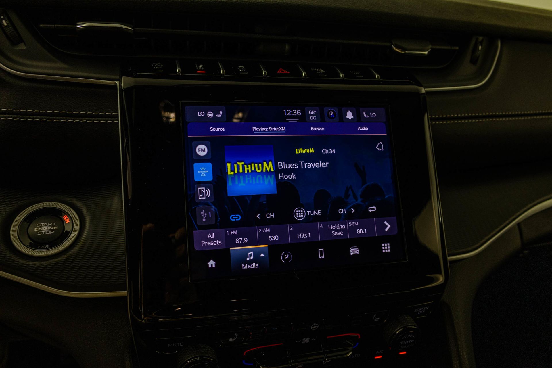 2025 JEEP GRAND CHEROKEE - Image 24