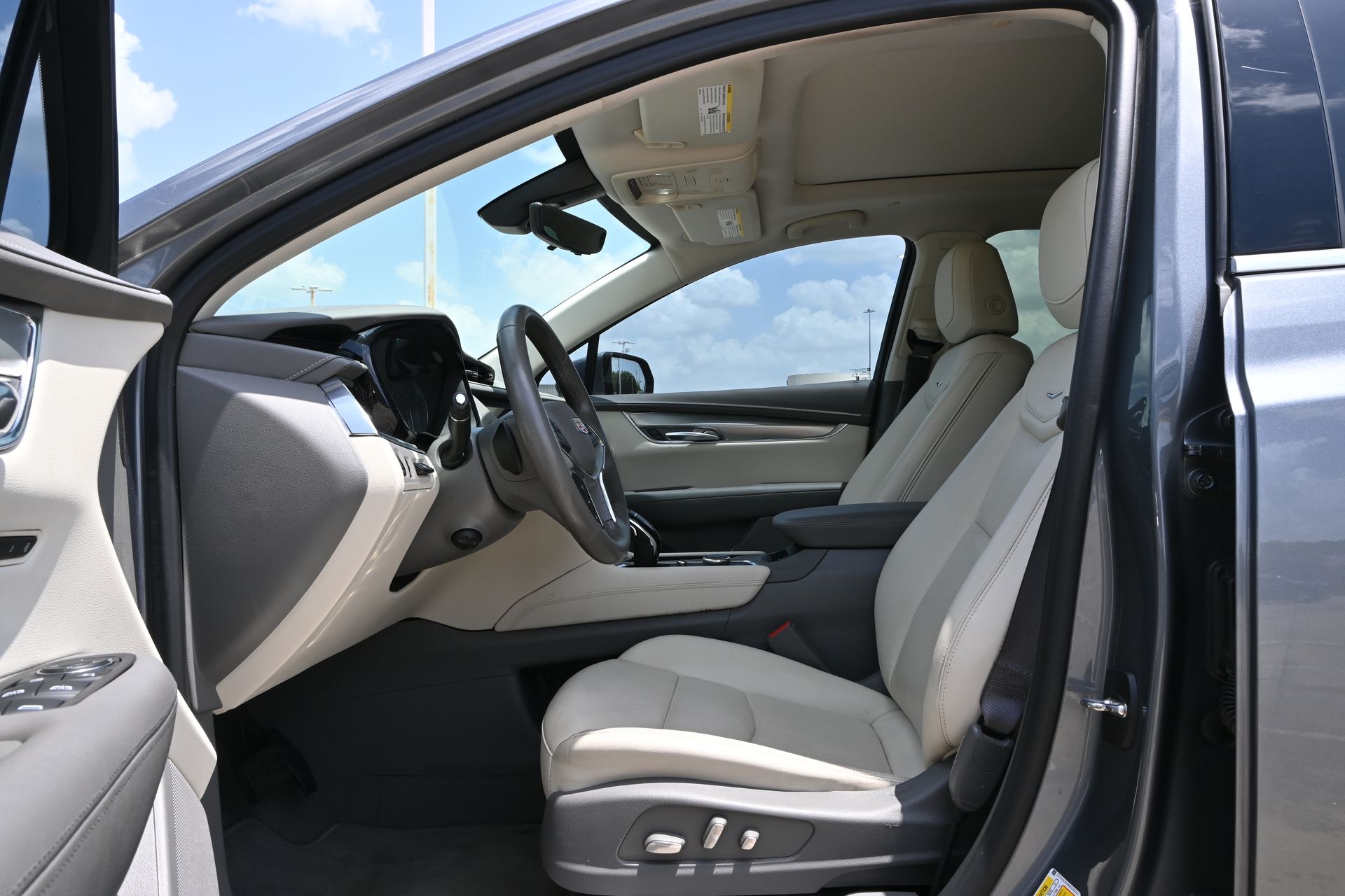 2021 Cadillac XT5 Premium Luxury Gray at EAG Ford Navasota