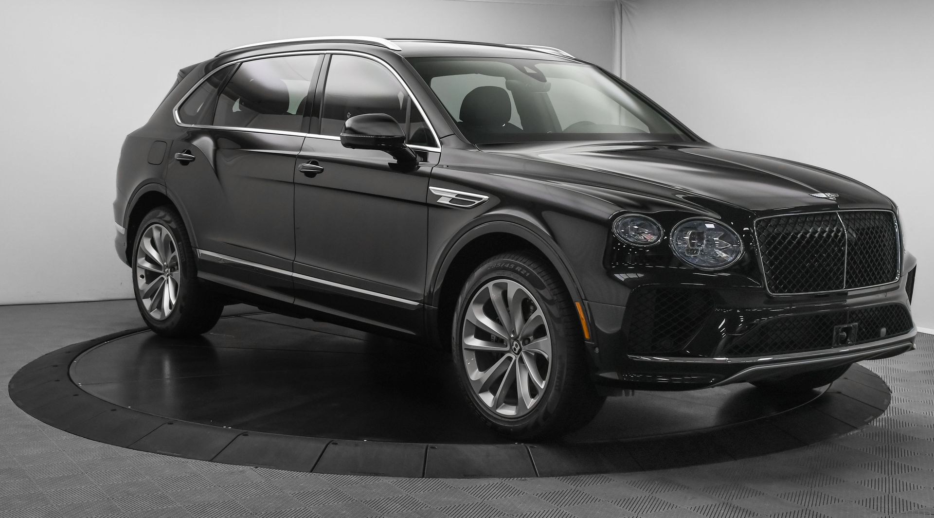 2024 Bentley Bentayga EWB 