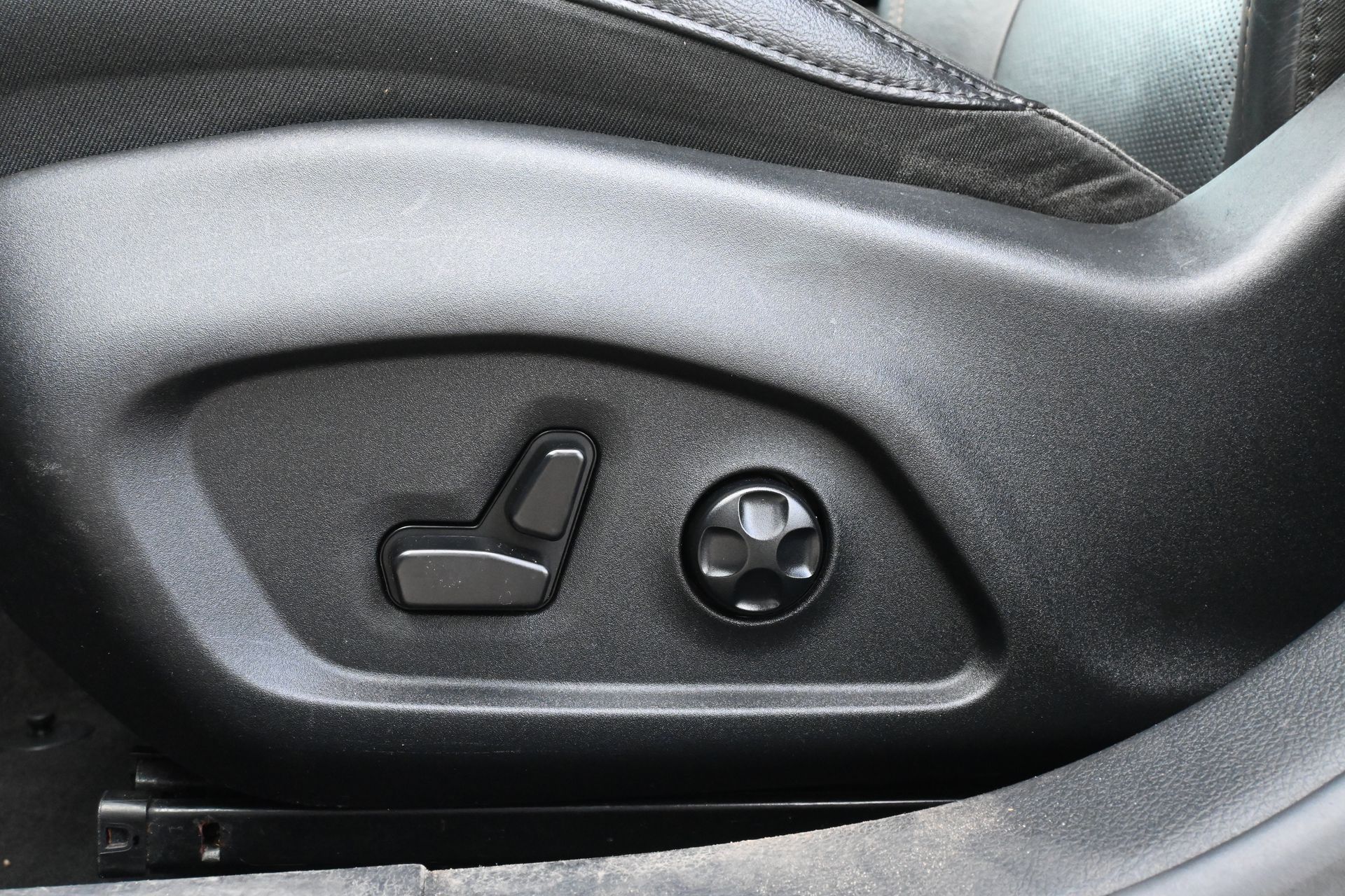2018 Jeep Compass Limited Silver at Bravo Nissan