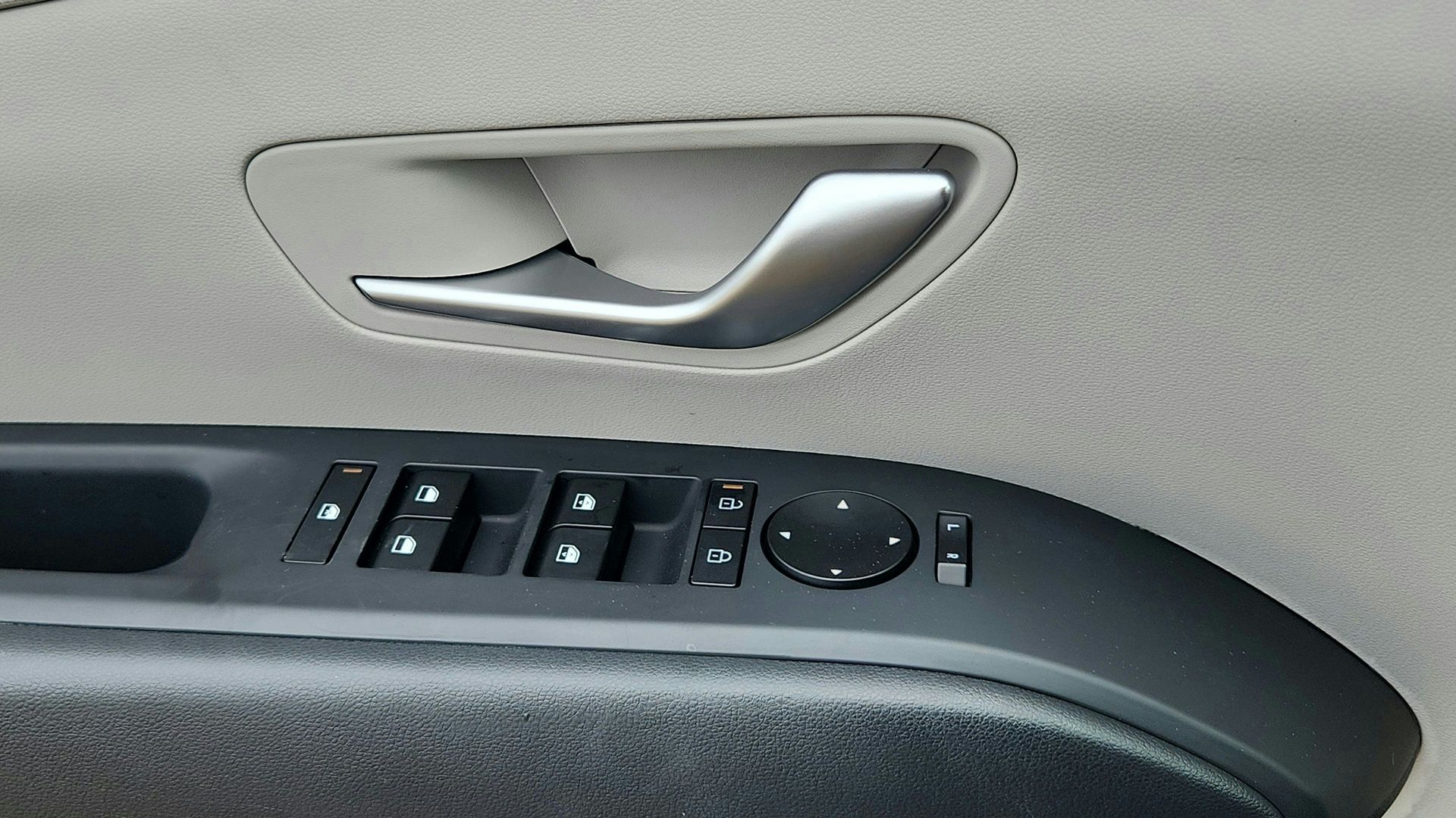 2025 Hyundai Tucson Hybrid