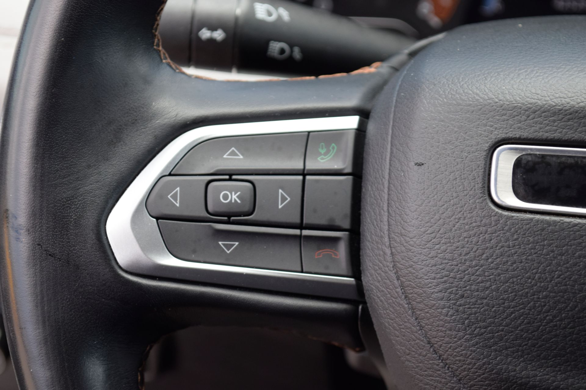 2022 Jeep Compass Limited White at Texan Dodge Chrysler Jeep Ram