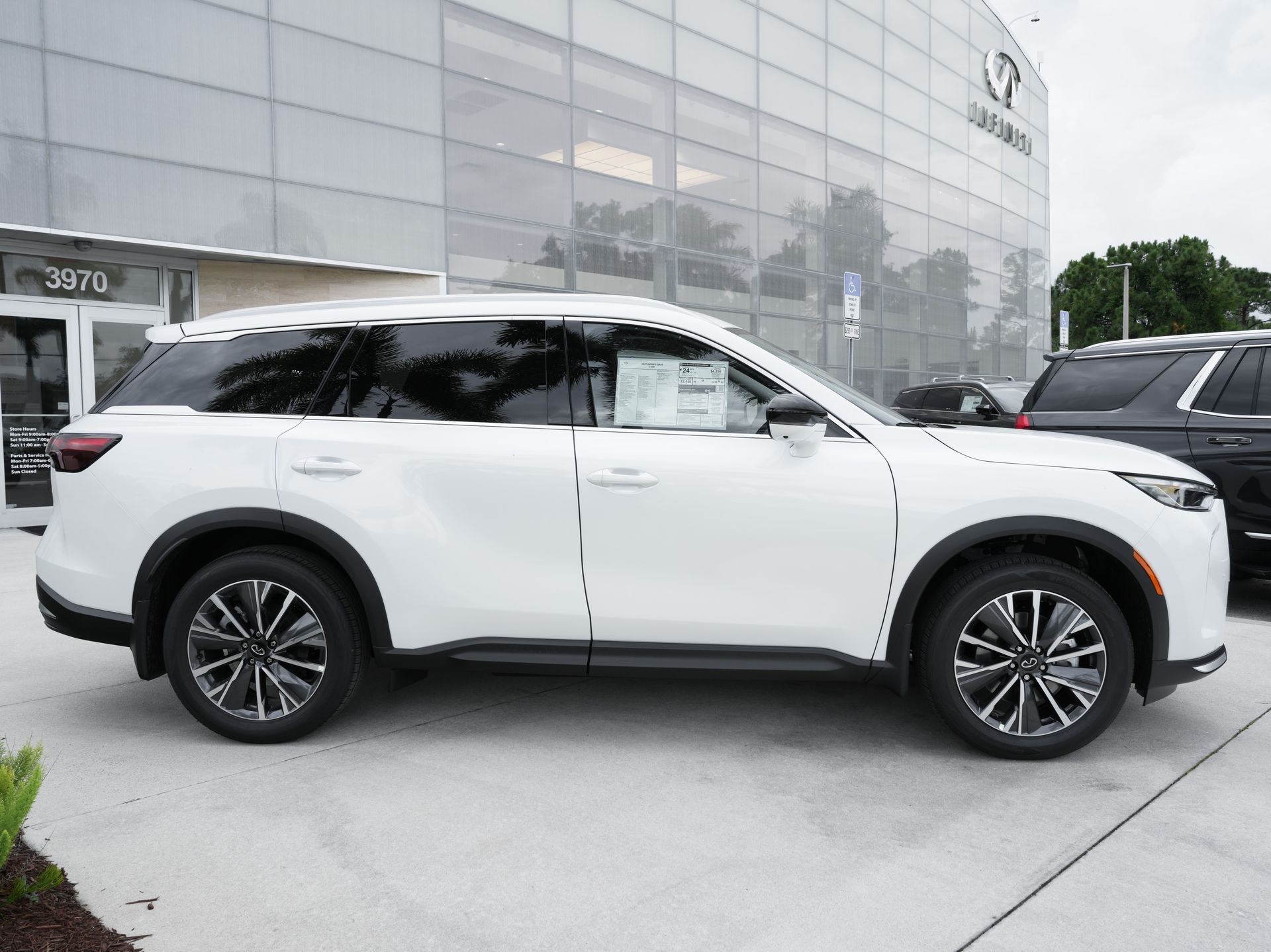 new 2027 INFINITI QX60 car, priced at $54,155